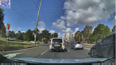 Intense dash cam footage you cannot imagine what happens - dash cam videos - DAILY UPLOADS