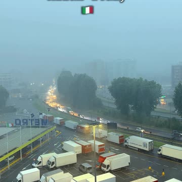 Heavy Rain Day - Milan Italy 🇮🇹 Heavy Rain and thunder 🌧️sounds for deep sleeping 🛌💤 #rainsound