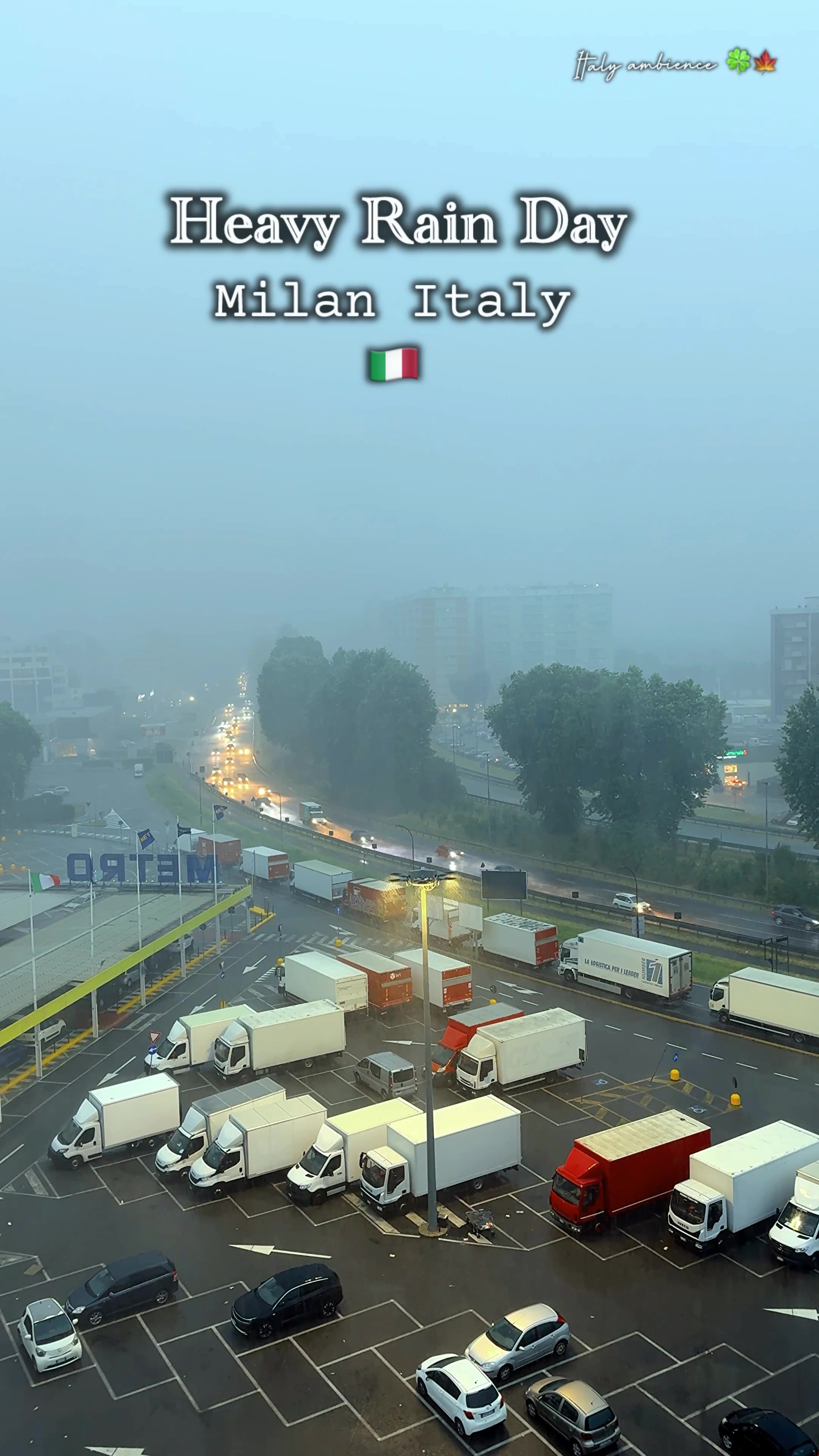 Heavy Rain Day - Milan Italy ๐ฎ๐น Heavy Rain and thunder ๐ง๏ธsounds for deep sleeping ๐๐ค #rainsound