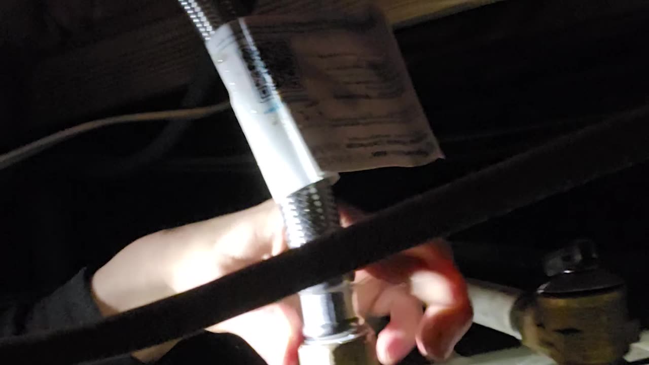 WATER EVERYWHERE 💦🔥 | Emergency Pipe Fix — LET’S GO!