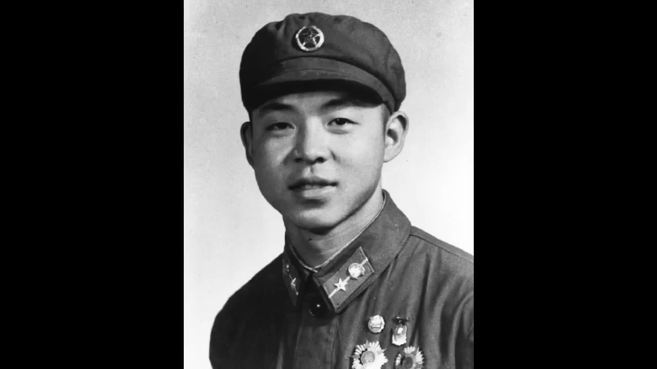 Learn From Lei Feng’s Good Example [學習雷鋒好榜樣] Cultural Revolution song - MrOldMajor