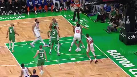 NEW YORK KNICKS - 3️⃣2️⃣ went for 8 points in a minute and a half 🔥