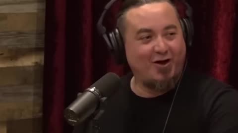 Joe Rogan asks How Many Extinction Events Has Earth Lived Through!