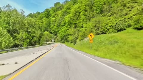Backroad towards Tazwell, VA, May trip