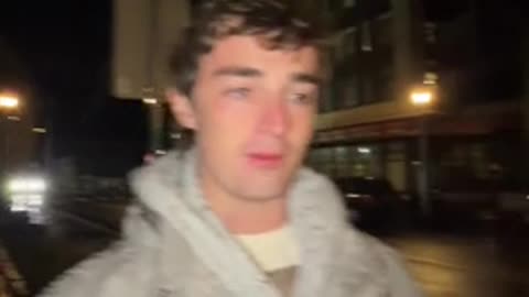 Not a single person outside the ICE Portland facility after police RAID