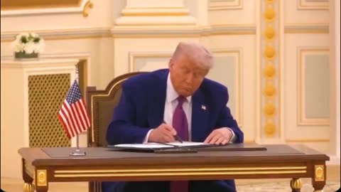 Santa Surfing - President Trump Royal Welcome and speech highlights - SA!...5-13-25