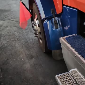 HOW MUCH DID I FUEL TODAY #reallifetruckers #truckinlifestyle #truckdriving #reallifetrucker