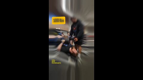100lbs Decline DB Press (Medium) | #fitness #shorts #chest 💪