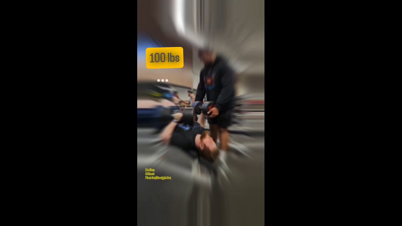 100lbs Decline DB Press (Medium) | #fitness #shorts #chest 💪