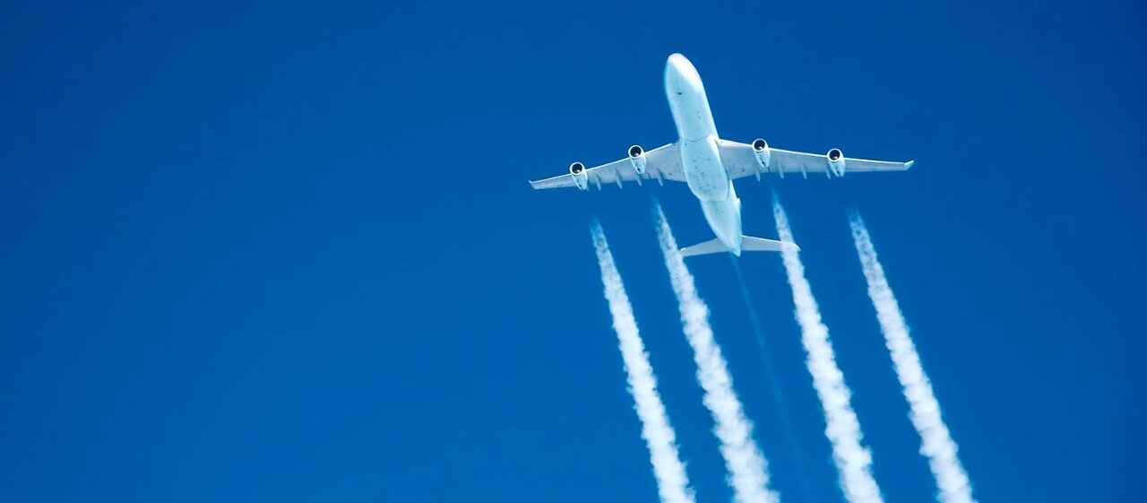 An excellent breakdown of chemtrails