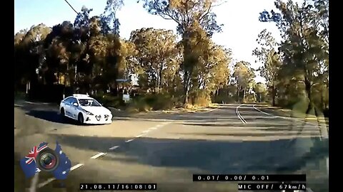 Aussiecams - Police car collides with dash cam Van and rolls Cattai NSW