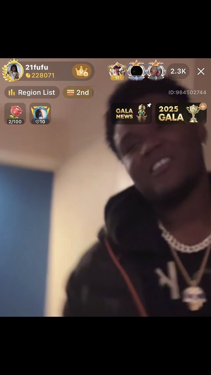 21 has a man in her hotel room then realizes shes fucked up 12/5/25 #bigoclipandsip