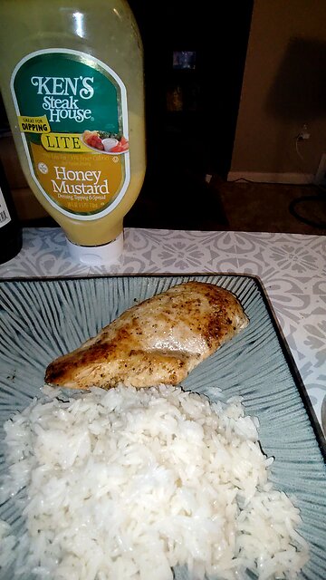 Eating Tyson Boneless Skinless Chicken Breasts, Dbn, MI, 11/10/25