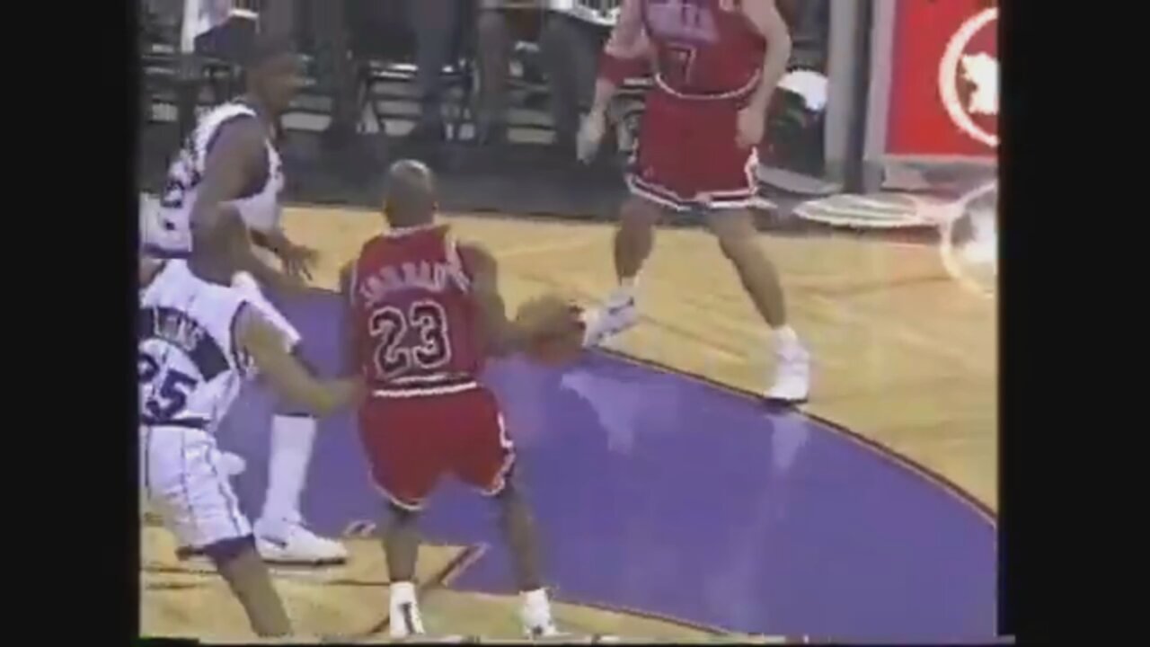 Michael Jordan 13 Points 8 Ast @ Raptors, 1996-97.