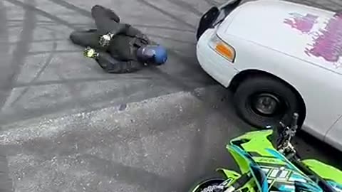 Amazing: Fail Friday #fail #motofail #rideicon #lexinmoto #ouch #scorpion #crash
