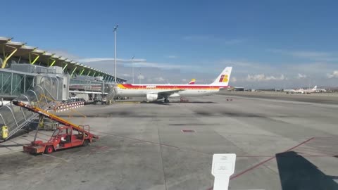 Getting to Italy (Travel Vlog, September 19 - 20, 2014)