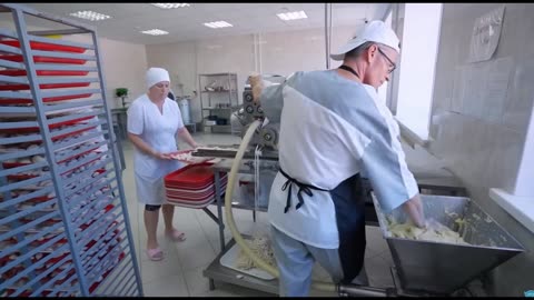 «Как выбрать и открыть кафе по франшизе: ключевые аспекты и помощь агентства»