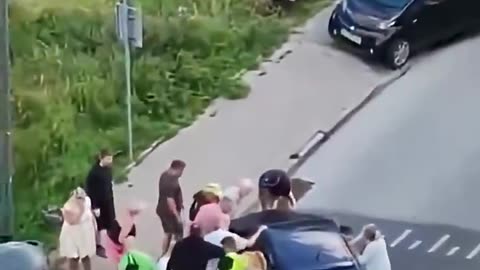 W Sopocie, na skrzyżowaniu ulic Kolberga i Cieszyńskiego, 80-letnia kobieta kierująca