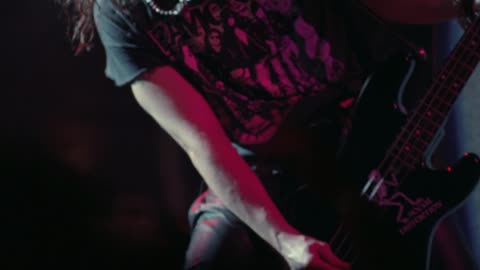 Dust n' Bones - Guns N' Roses (live)