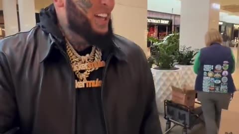 WOW! A father rejects a $100 donation to his daughter’s Girl Scouts because the Sticker Mule CEO