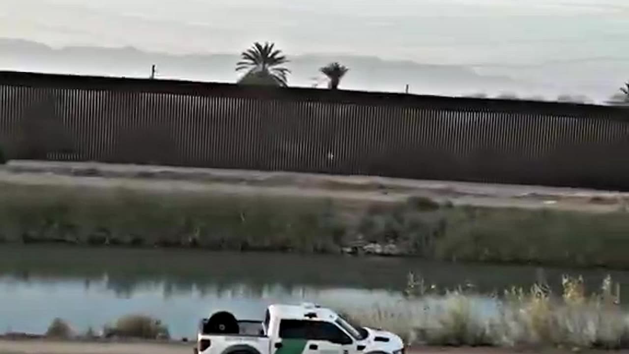What TRUMP'S Border WALL Looks Like NOW