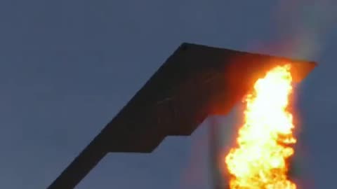 B2 Bobber Plan Crash: A Thrilling & Educational Short!