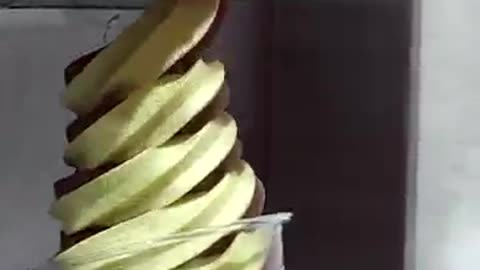 Amazing Huge Amount Ice Cream Cup in Hongdae - Korean Street Food