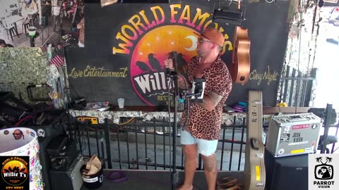 LIVE Music Everyday!