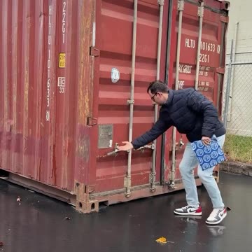 Need Extra Space for All Those Holiday Gifts? Secure Your Container Today! 🎁🚛 | USA Containers