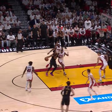 NBA - 5 seconds on the shot clock? NO PROBLEM FOR DONOVAN 🔥