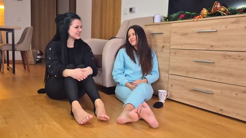 💕 Blue Tracksuit vs Black Leggings ｜ Ultra-Thin Nude Nylons