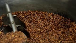 Brazil's robusta coffee growers boost quality as prices rise