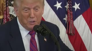 Trump: “EE.UU. da un paso de gigante en el dominio de las finanzas mundiales”