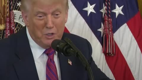 Trump: “EE.UU. da un paso de gigante en el dominio de las finanzas mundiales”
