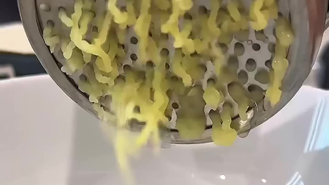 80M Views! Crunchy Potato from @msshiandmrhe - So Satisfying! FOLLOW & LIKE for More Food!