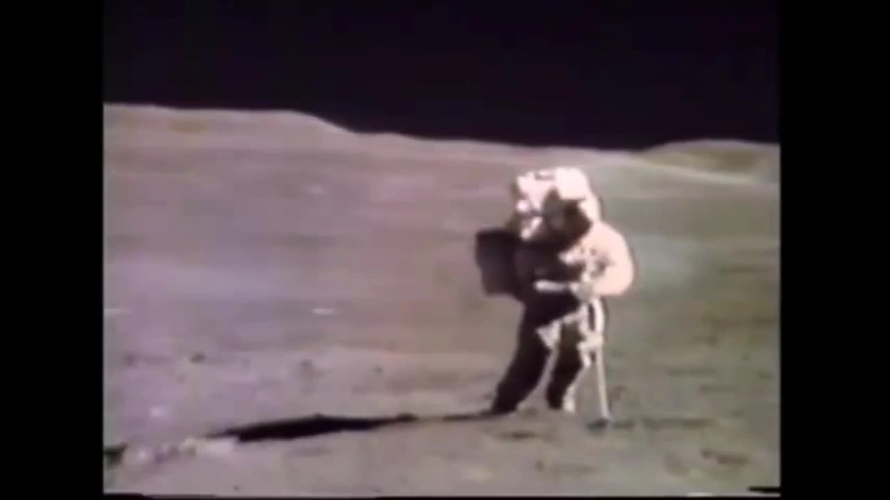 Moon landing - Like a puppet on a string...