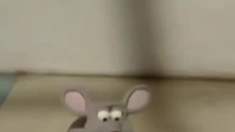 Mouse is eating🫠
