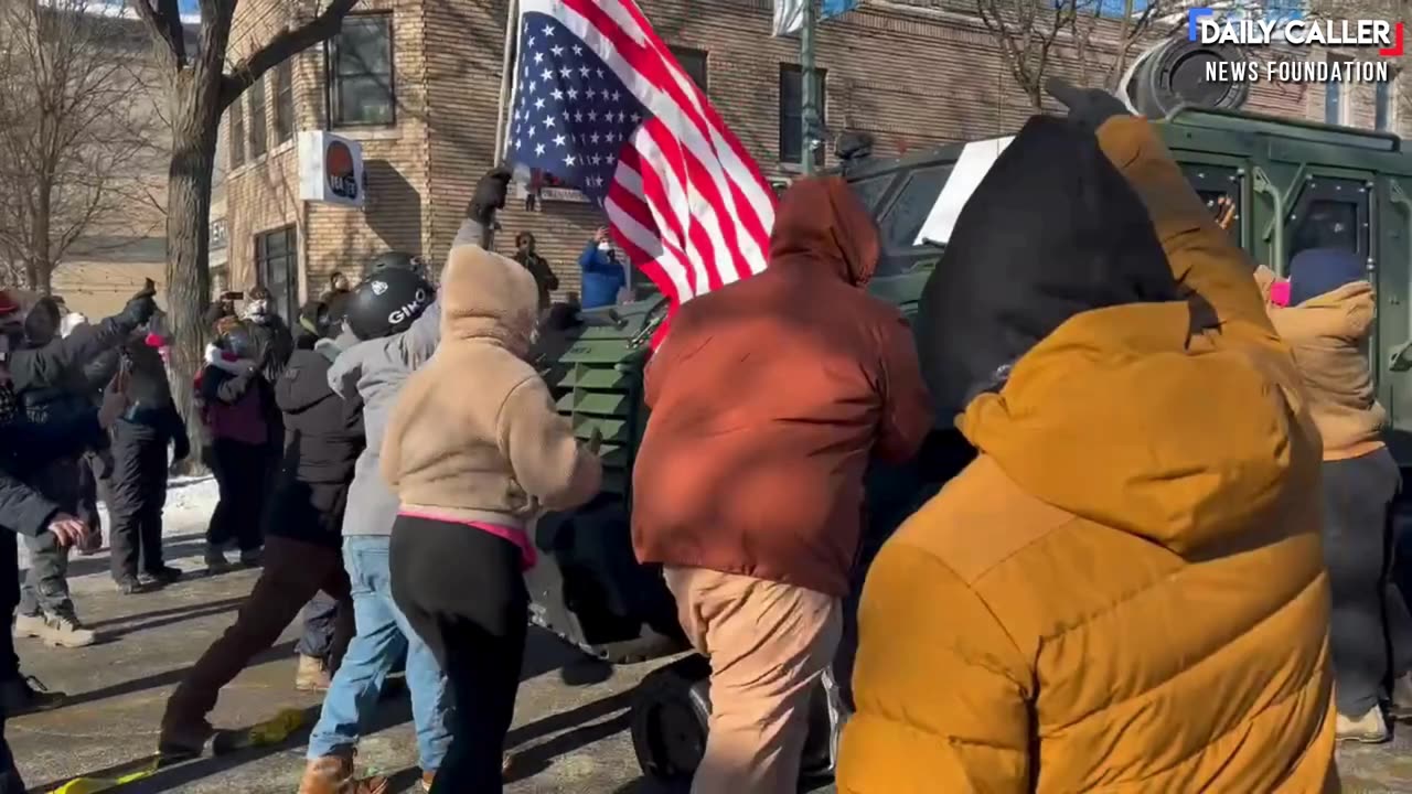 Chaos Erupts In Minneapolis After Second Federal Agent-Involved Shooting (1/2)