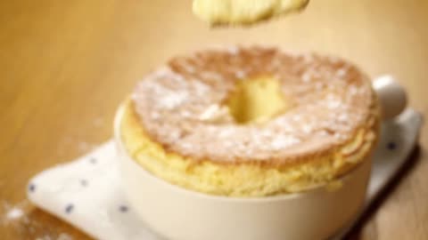 Super Fluffy Vanilla Soufflé 2 Eggs, 100% Delicious, 0% Stress!