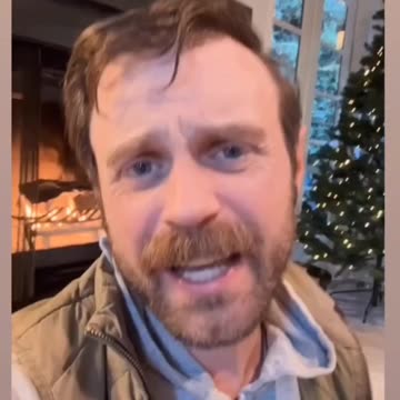 🎅🏻🎄🎁 Merry Christmas to All of Our Vaccinated Friends and Family! 💉⚠️