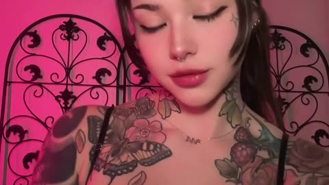 🍒 Big Tiddie Tattood Beauty 😘