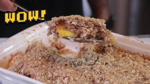 This Simple Peach Crumble Recipe is So Delicious