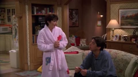 Everybody Loves Raymond - Season 1 - Episode 11 - Captain Nemo