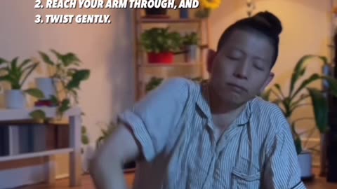 5 BEDTIME STRETCHES FOR BETTER SLLEP