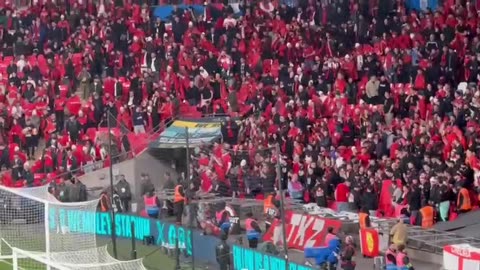 Tifozet shqiptare ne Wembley