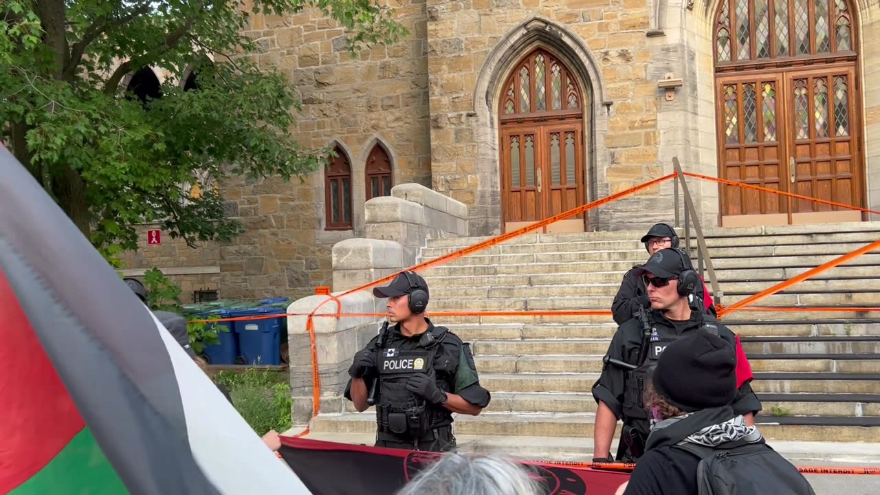 ANTIFA PROTESTER CRITICIZES POLICE