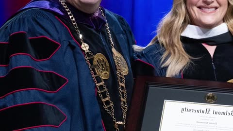 Trisha Yearwood Receives Honorary Doctorate & Announces New Album 'The Mirror' - WorldEye
