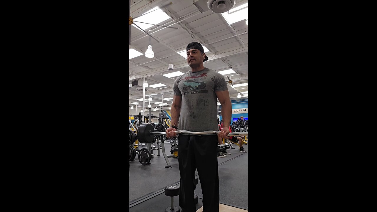#barbell #barbellcurl #planetfitness #lafitness #chuzefitness #preworkout
