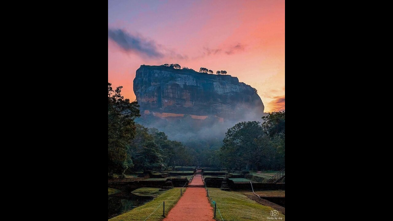 Explore Sigiriya: The Lion Rock Fortress