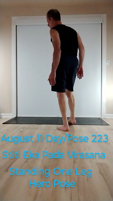 Stiti Eka Pada Virasana / Standing One Leg Hero Pose